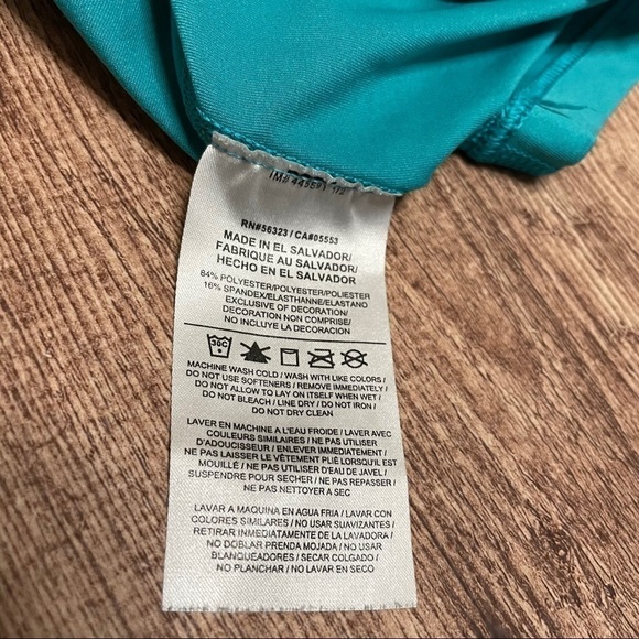 Nike Pro Green Logo Razorback Tank Top - Picture 4 of 4